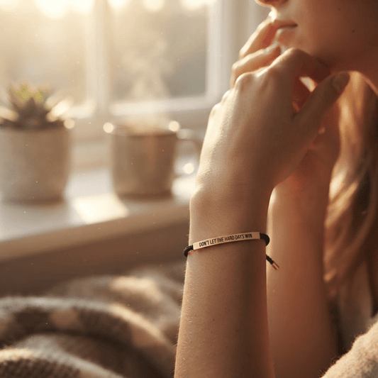 💖Inspirerende armbånd – En meningsfull påminnelse om å være sterk og holde ut