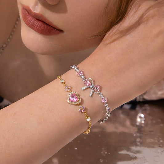 💖✨ Sjarmerende hjertearmbånd til henne – delikat og glitrende hverdagssmykke med feminin eleganse! ✨👛