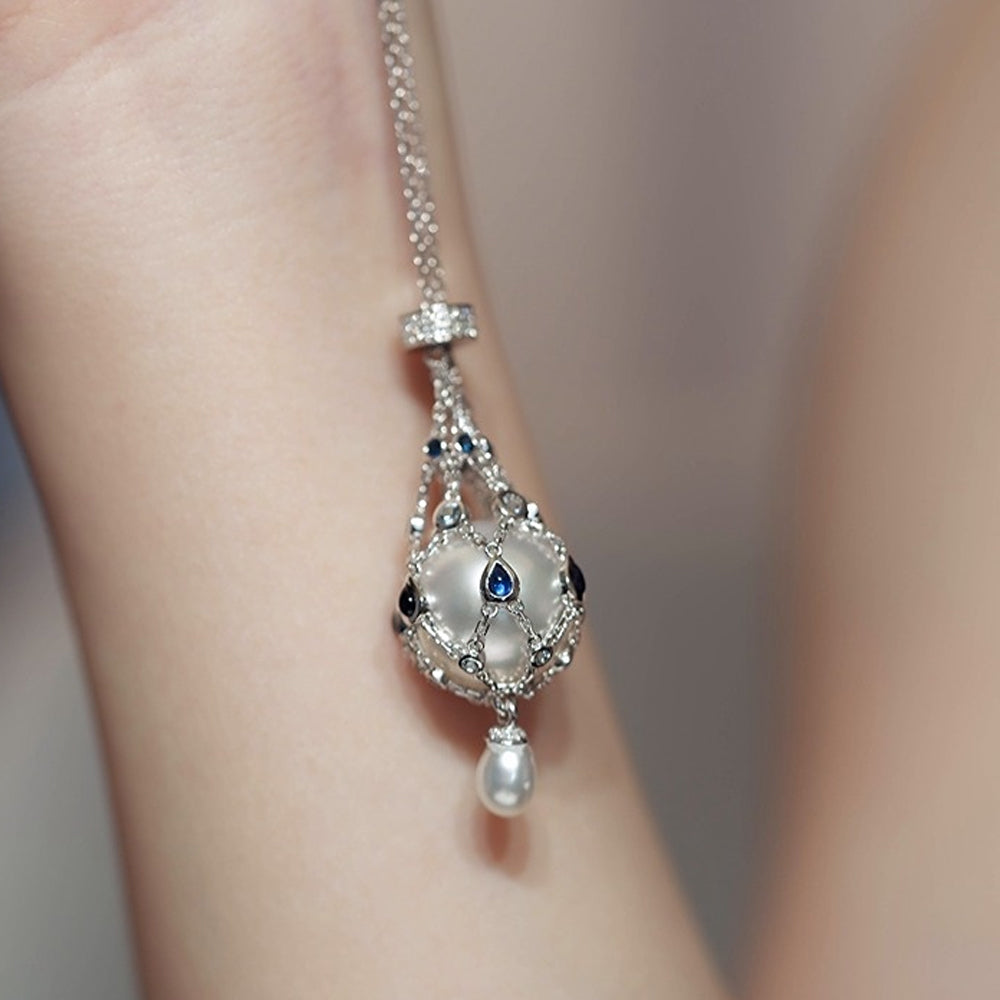📿✨ Lavaliere-anheng med ferskvannsperle og blå edelsten ✨🔮