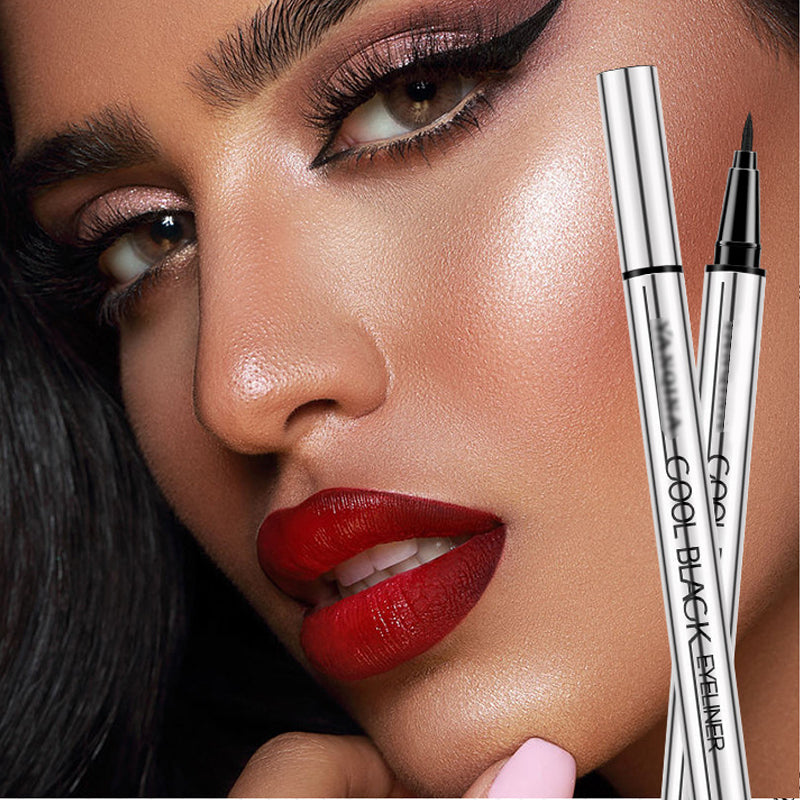 🎉💕KJØP 1, FÅ 1 GRATIS💕 🎉Vannfast og smussfast eyeliner – 24 timers intens svart presisjon! ✨